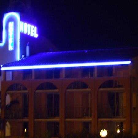 Hotel Alhambra Agde Exterior photo